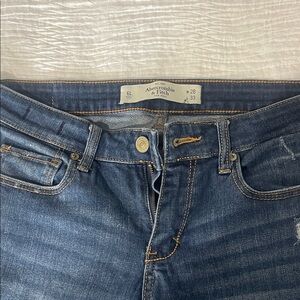 Abercrombie & Fitch Women's Blue Denim Capris